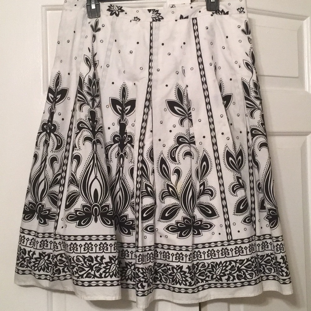 Size 8 cotton lined cotton skirt